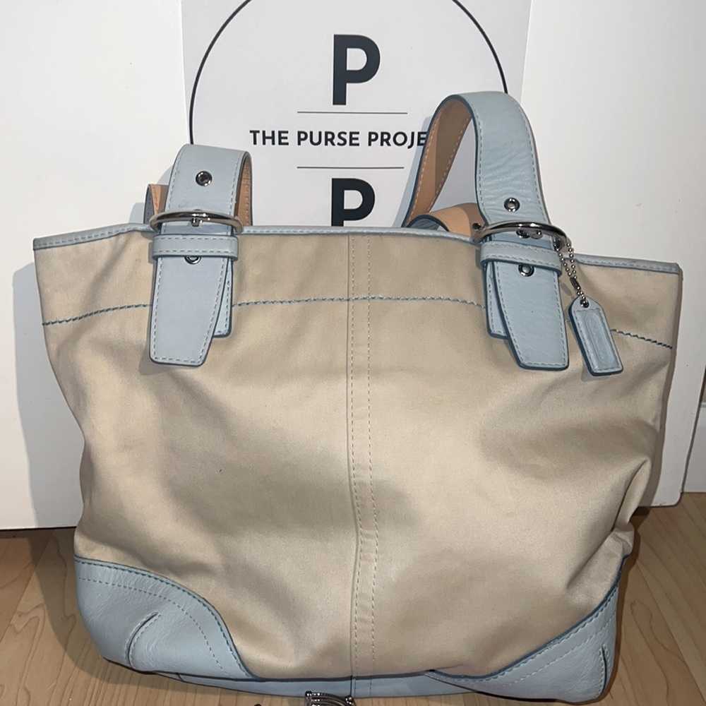 Fun blue trimmed Coach bag